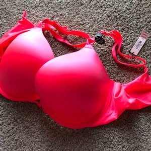Victoria secret bombshell